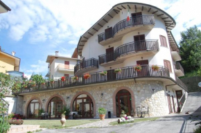 Отель B&B La Tana Dell'orso  Villalago